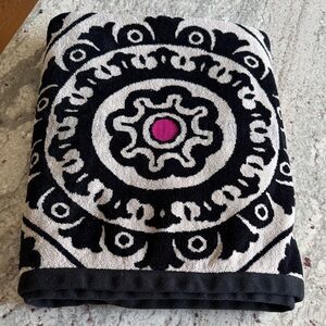 Kirkland Signature Medallion Beach Towel